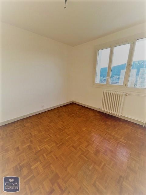  Appartement � louer 5 pi�ces 79 m�