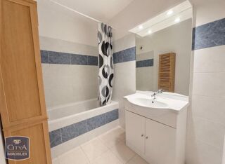  Appartement à louer 2 pièces 43 m²