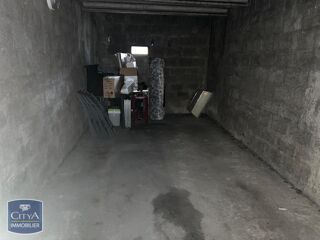  Parking / Garage à louer 