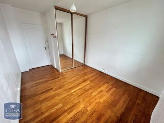  Appartement à louer 3 pièces 83 m²