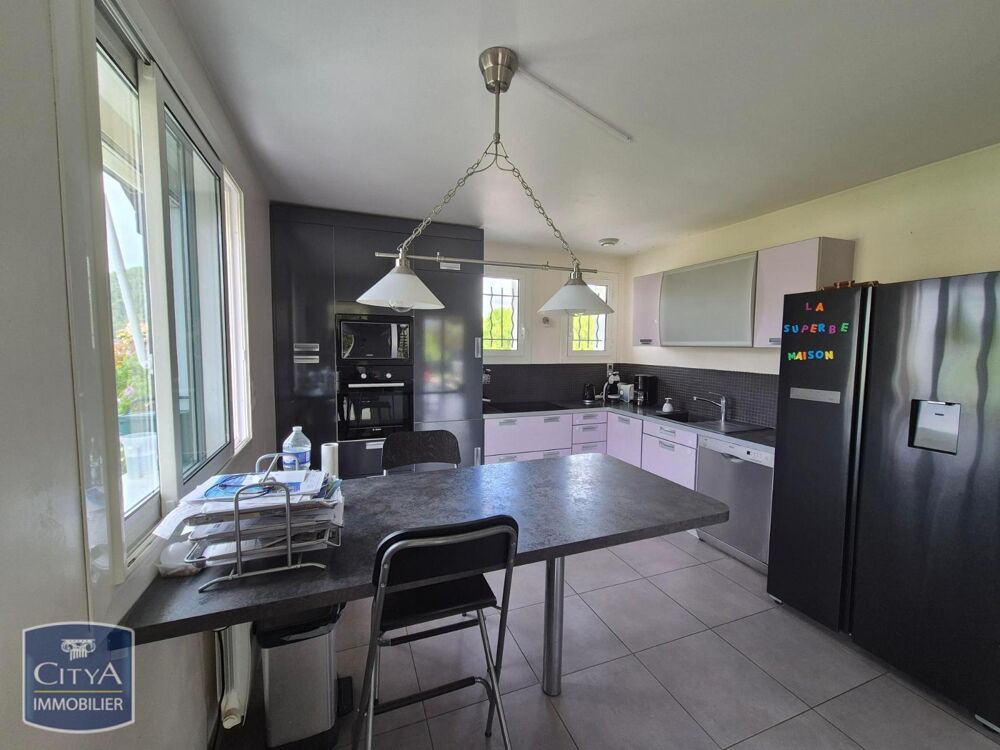Maison familiale avec studio indépendant Spacieuse maiso....