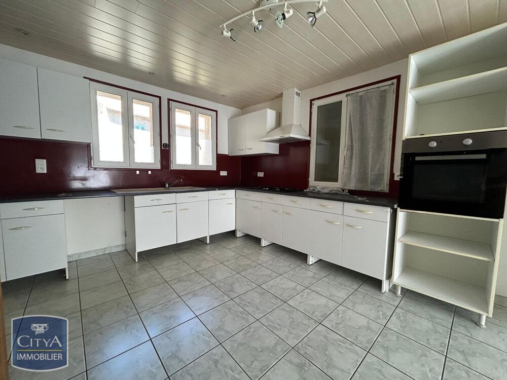 MAISON T3 A AIGUEPERSE AVEC COUR et JARDIN L'agence CITY....