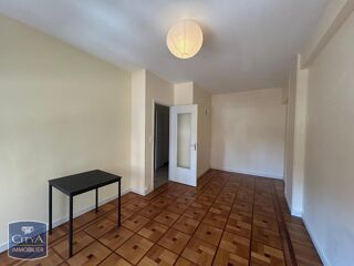  Appartement à louer 1 pièce 32 m²