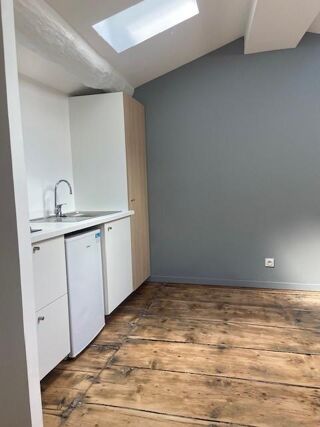  Appartement à louer 2 pièces 31 m²