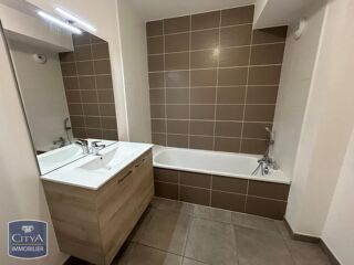  Appartement à louer 3 pièces 64 m²