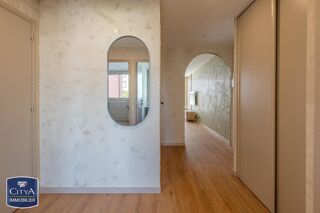  Appartement à louer 1 pièce 79 m²