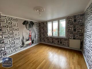  Appartement à louer 3 pièces 97 m²