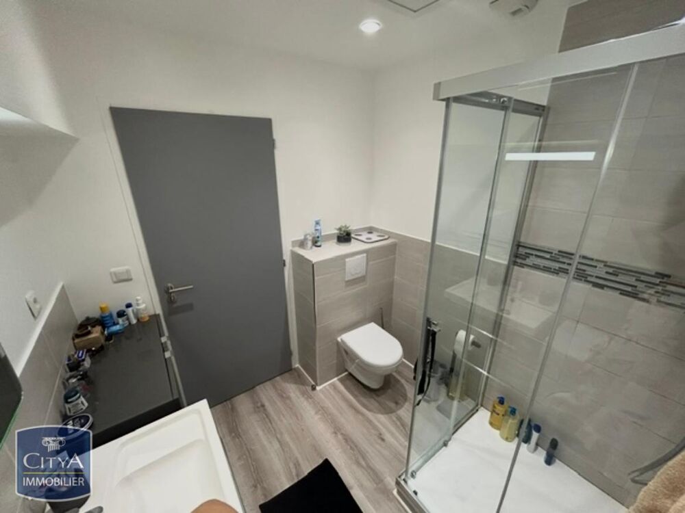 À LOUER : Appartement T1 rénové et meublé situé à Cholet....