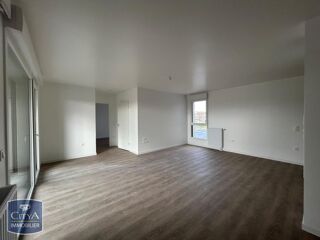  Appartement à louer 3 pièces 76 m²