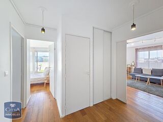  Appartement à louer 3 pièces 73 m²