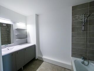  Appartement à louer 3 pièces 62 m²