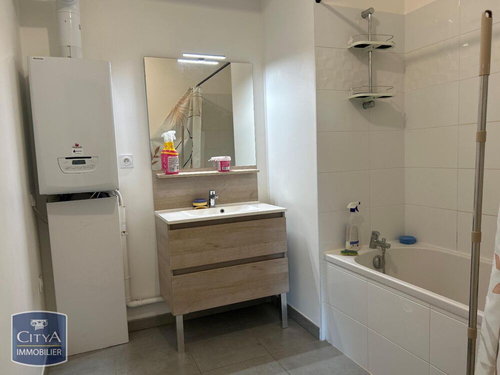À LOUER : 120 RUE HENRI DUNANT Charmant appartement réce....
