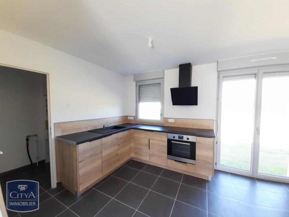 location Maison - 4 pièce(s) - 84 m² Vivy (49680)