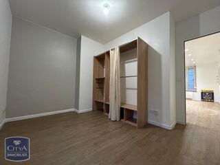  Appartement à louer 2 pièces 32 m²