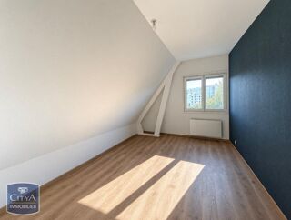  Appartement à louer 3 pièces 81 m²