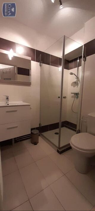  Appartement à louer 2 pièces 27 m²