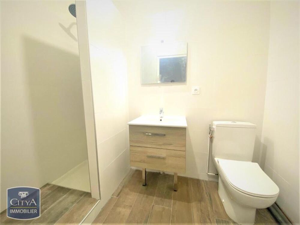 COUTRAS - T1 BIS Appartement T1 bis de 30,24 m². Il est ....