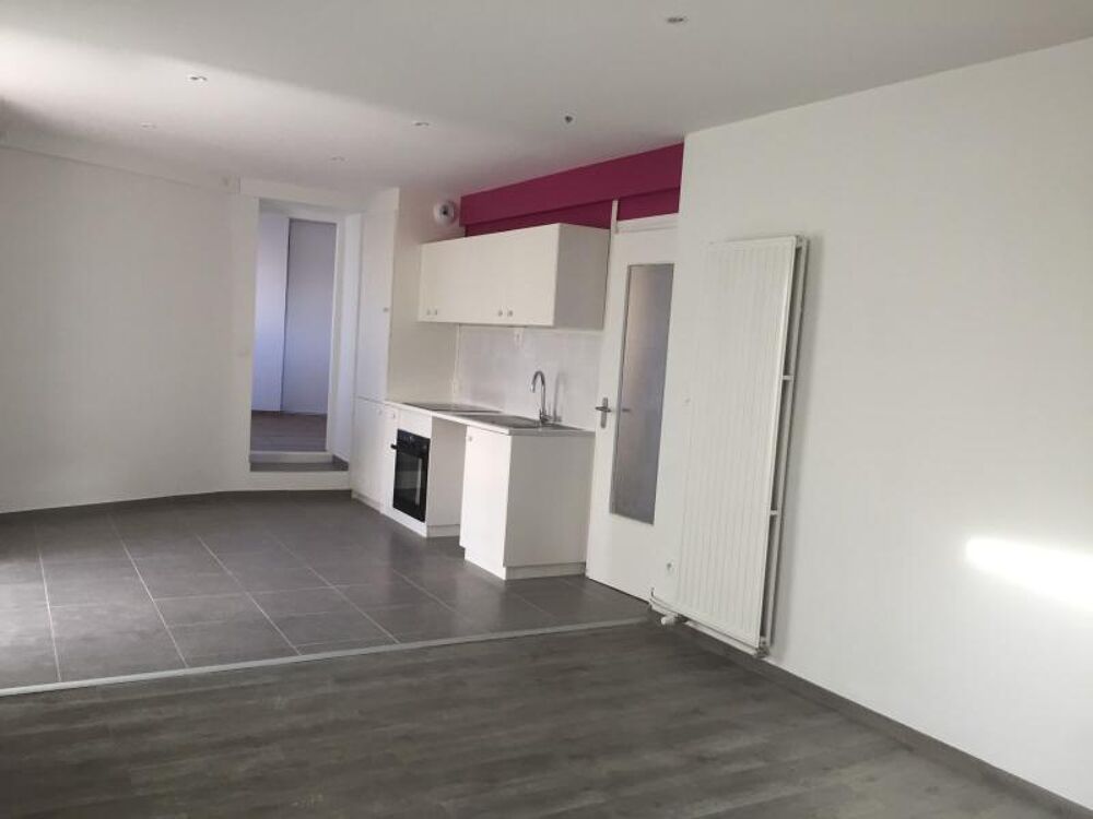 location Appartement - 3 pièce(s) - 82 m² Chazelles-sur-Lyon (42140)