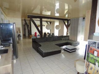  Appartement à louer 4 pièces 92 m²