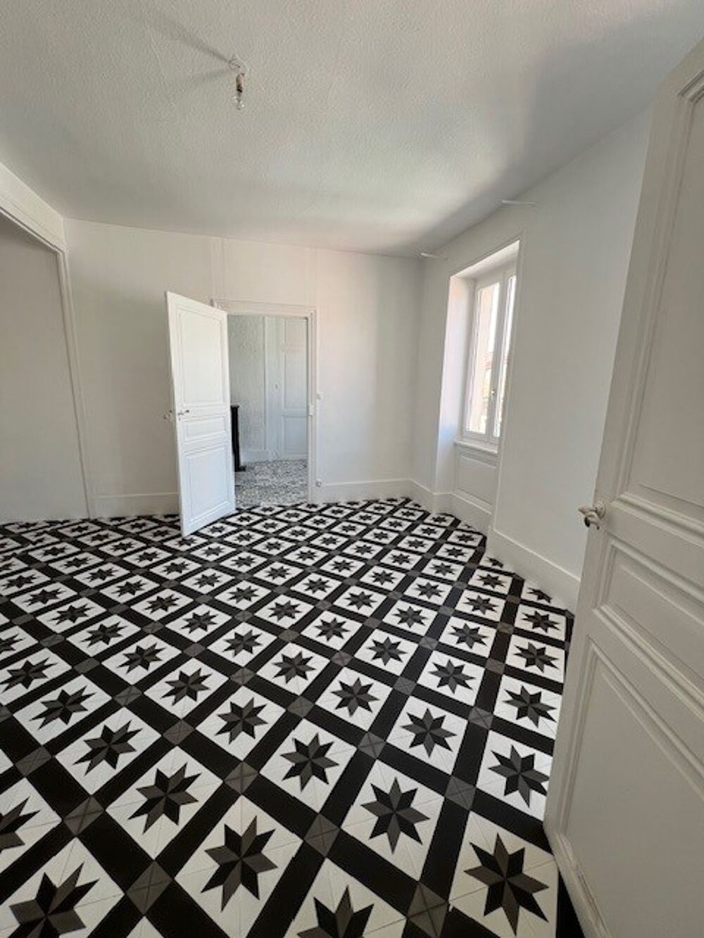 Appartement T2 rénové, situé rue Carnot -dans l'hyper ce....