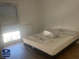  Appartement à louer 3 pièces 64 m²