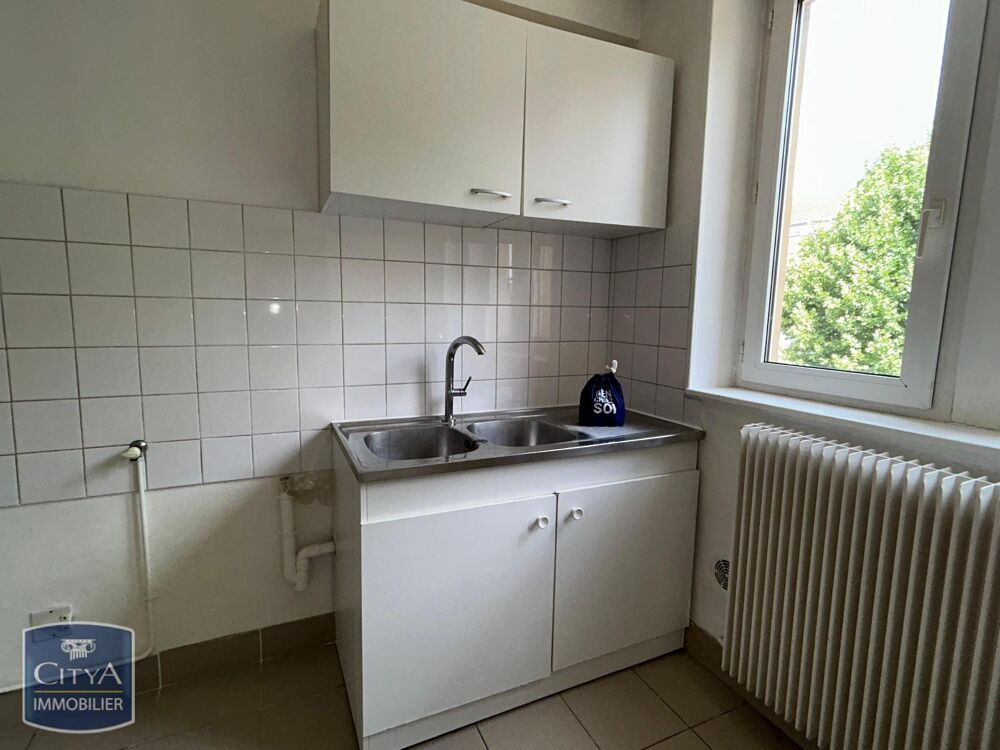 À LOUER - APPARTEMENT 2 PIECES - AVENUE DE PLANTIERES (5....