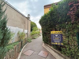  Maison à louer 3 pièces 72 m²