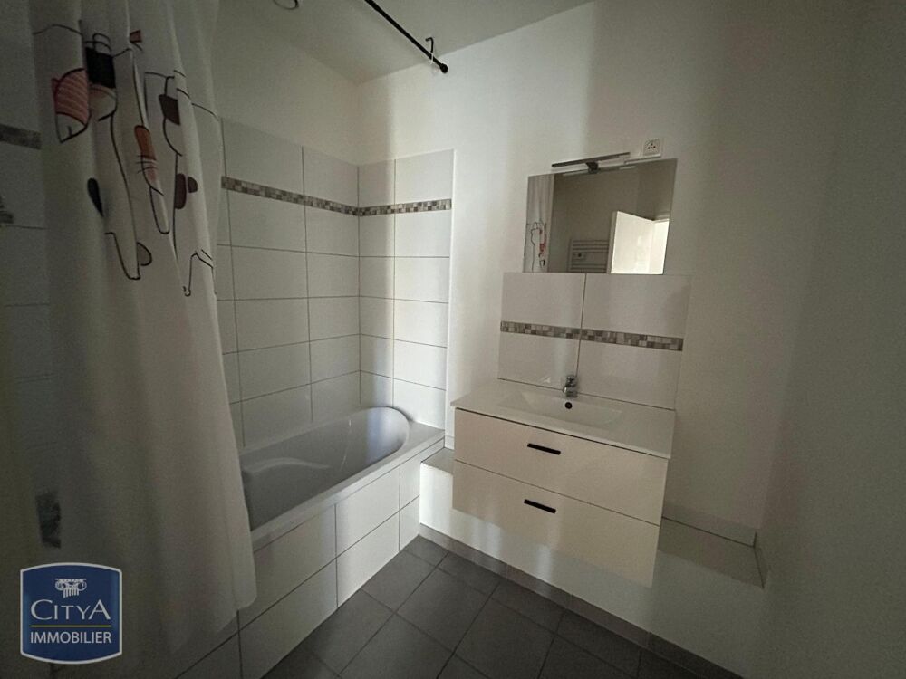 location Appartement - 4 pièce(s) - 64 m² Saint-Quentin (02100)