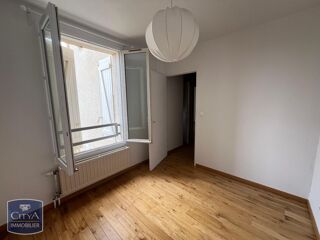  Appartement � louer 4 pi�ces 85 m� Sathonay camp