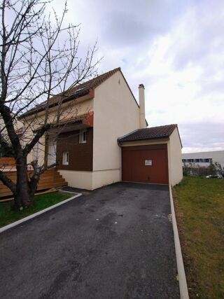  Villa à louer 4 pièces 100 m²