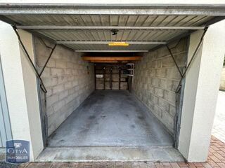  Parking / Garage � louer 