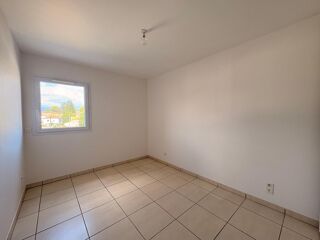  Appartement à louer 3 pièces 73 m²