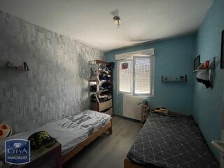 Appartement à louer 4 pièces 86 m²