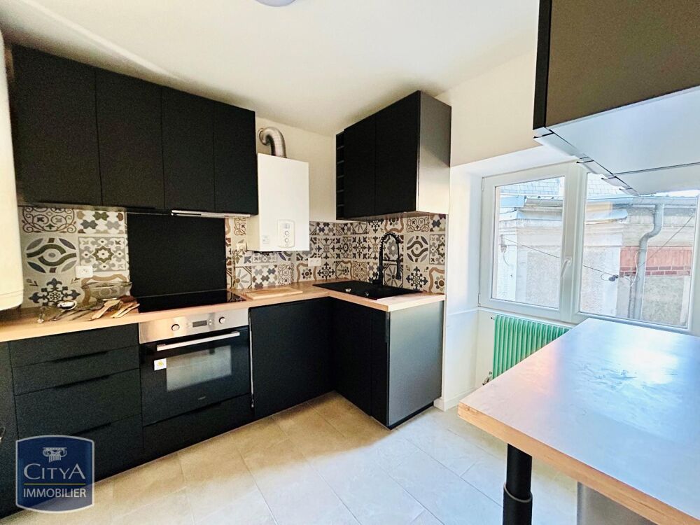 location Appartement - 5 pièce(s) - 120 m² Bourges (18000)