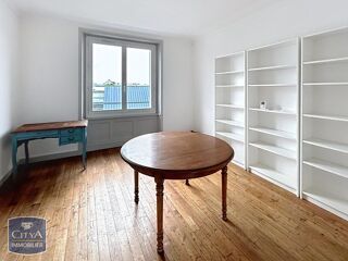  Appartement à louer 4 pièces 88 m²