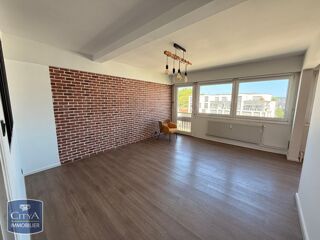  Appartement à louer 4 pièces 80 m²