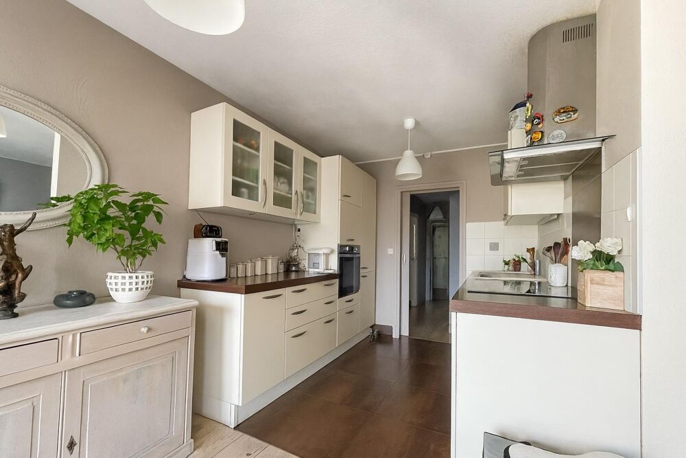 vente Appartement - 5 pièce(s) - 91 m² Décines-Charpieu (69150)