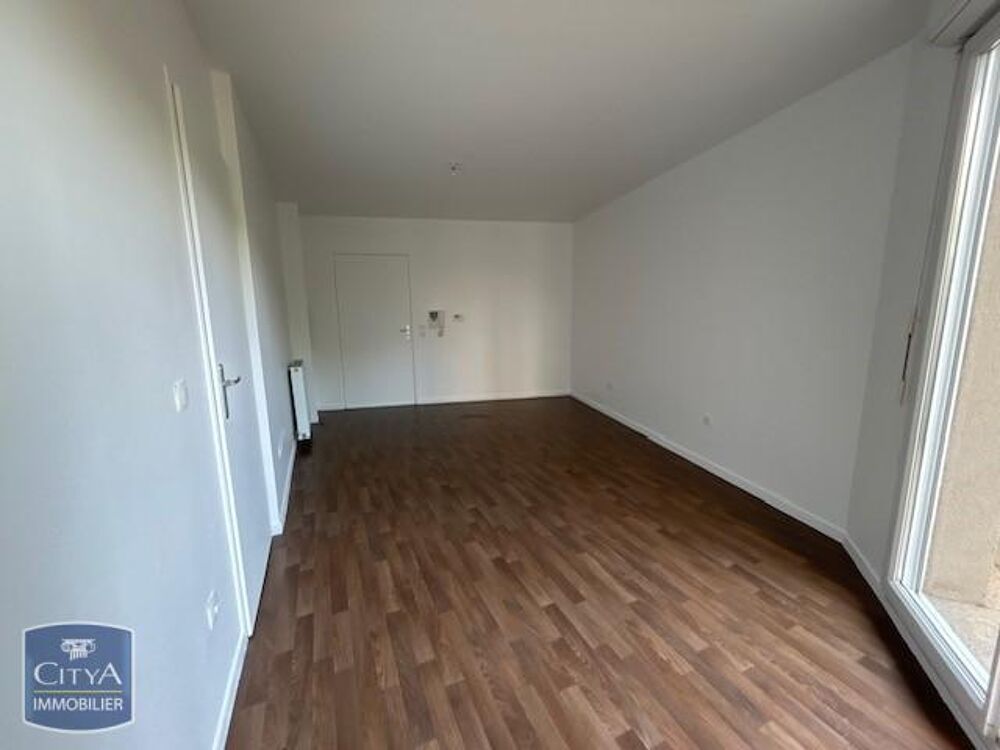 À louer agréable studio de 28m2 à CORBEIL ESSONNES, rue ....