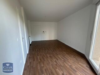  Appartement à louer 1 pièce 28 m²