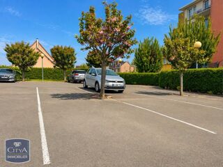  Parking / Garage à louer 