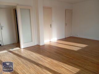  Appartement à louer 2 pièces 55 m²