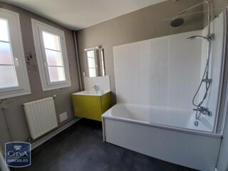  Appartement à louer 3 pièces 75 m²