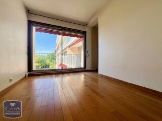  Appartement à louer 4 pièces 87 m²