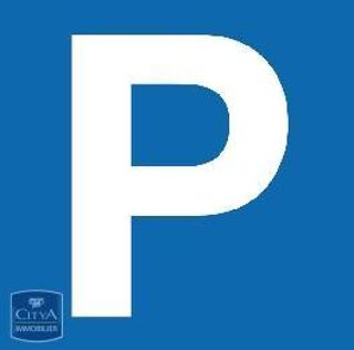  Parking / Garage à louer 