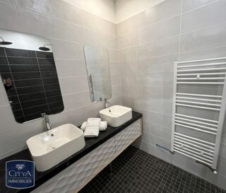  Appartement à louer 2 pièces 75 m²