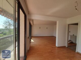  Appartement à louer 3 pièces 80 m²