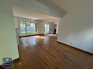  Appartement à louer 5 pièces 93 m²