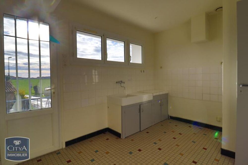 location Appartement - 3 pièce(s) - 53 m² Saint-Just-Luzac (17320)