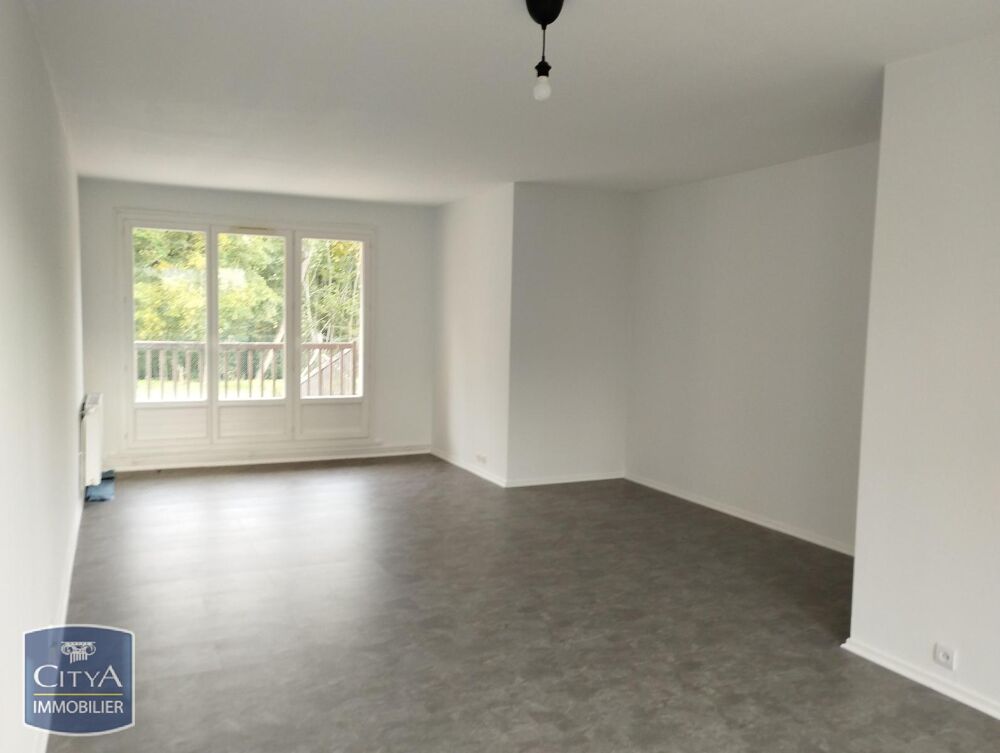 location Maison - 6 pièce(s) - 140 m² Saint-Gervais-la-Forêt (41350)
