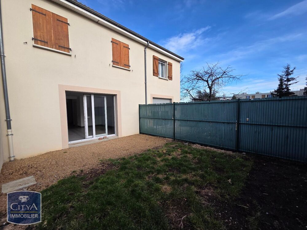 À LOUER : Maison avec terrasse et jardinet, T4 située à ....